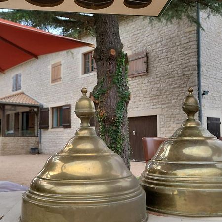 Hotel Domaine Bassy Saint-Gengoux-de-Scissé Exterior foto